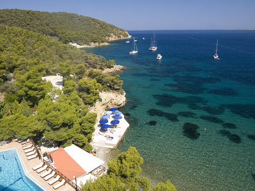 Autor: John Georgiou