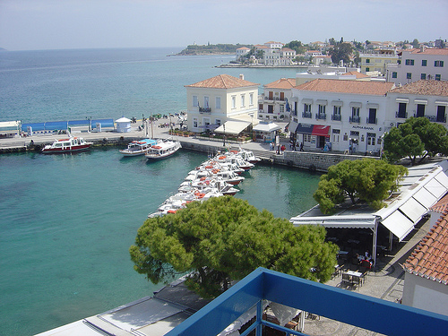 Recorriendo una isla paradisiaca de Grecia, Spetses