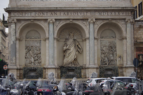 fuente de moisés 4