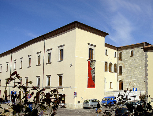 El Palacio Loffredo de Potenza en Italia y su valioso Museo Arqueológico Nacional