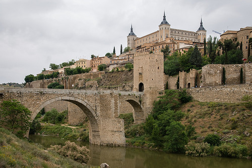 El puente de Alcántara, una joya arquitectónica de Toledo