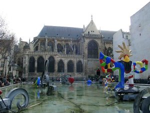 La espectacular Fuente Stravinsky de París, un universo de movimiento y color
