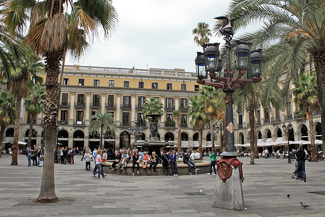 plaza-real-de-barcelona-3